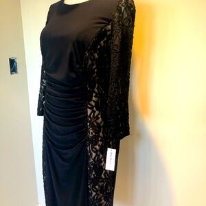 Size 6
Peak-a-boo lace. 
Never worn